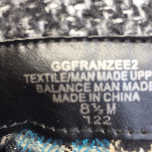 Black Guess Boots perfect for fall! - Picture 6 of 7